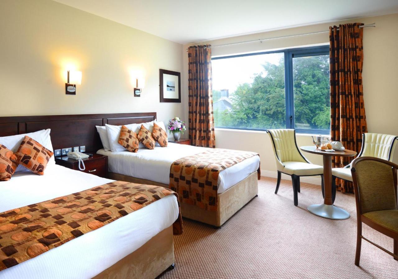 Kiltimagh Park Hotel ภายนอก รูปภาพ