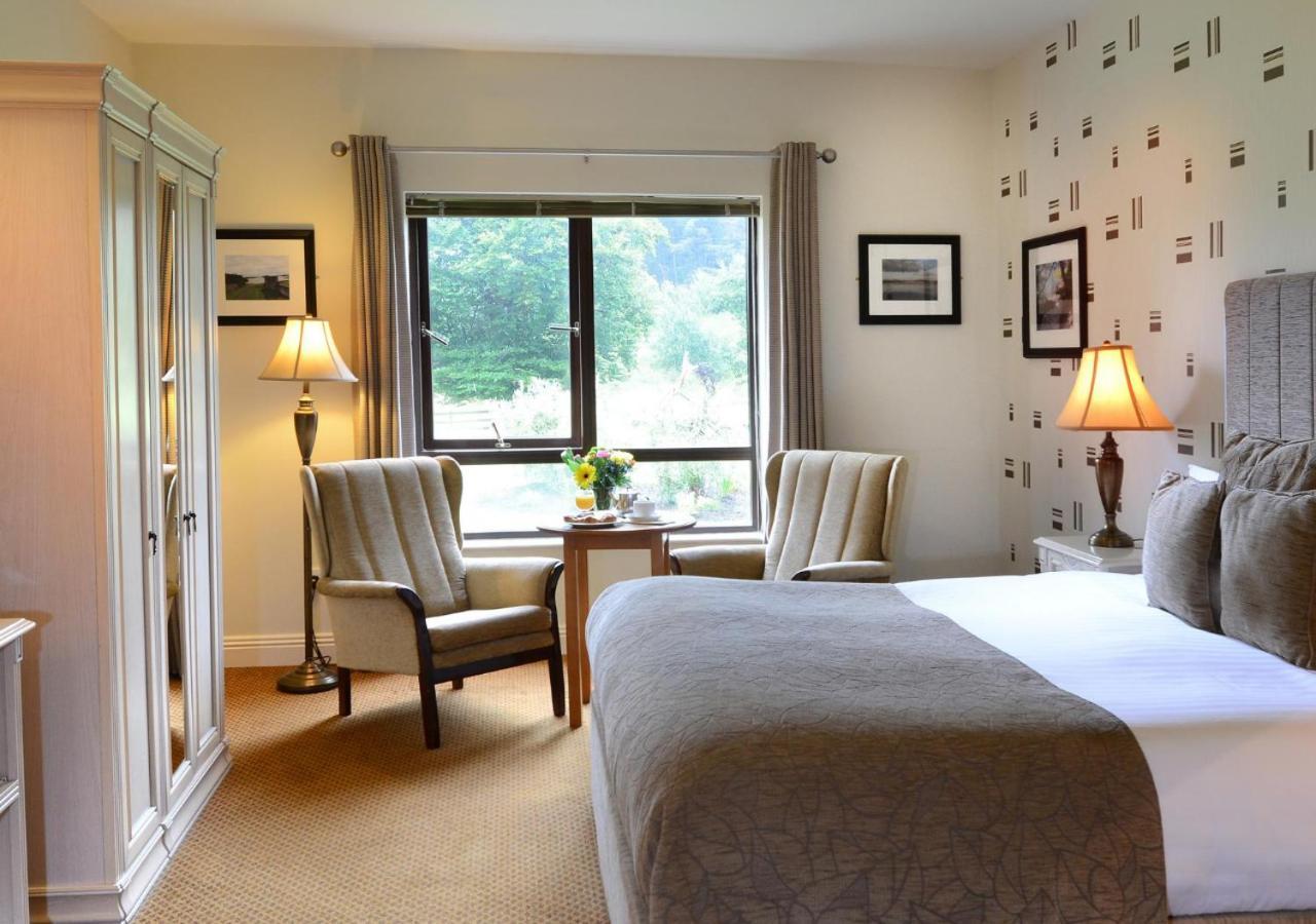 Kiltimagh Park Hotel ภายนอก รูปภาพ