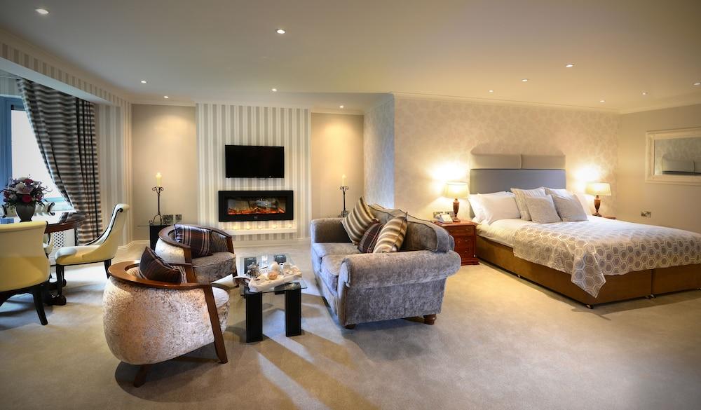 Kiltimagh Park Hotel ภายนอก รูปภาพ