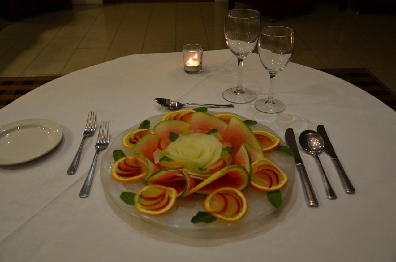 Kiltimagh Park Hotel ภายนอก รูปภาพ