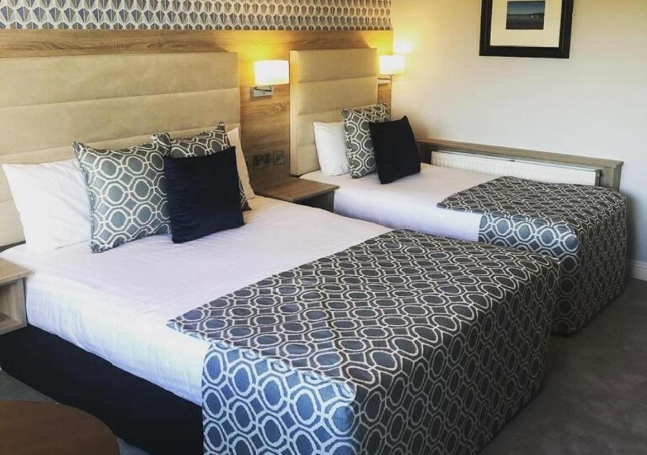 Kiltimagh Park Hotel ภายนอก รูปภาพ